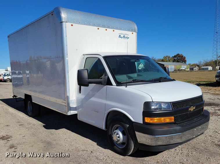 image for item EA2725 2018 Chevrolet Express Bay Bridge box truck