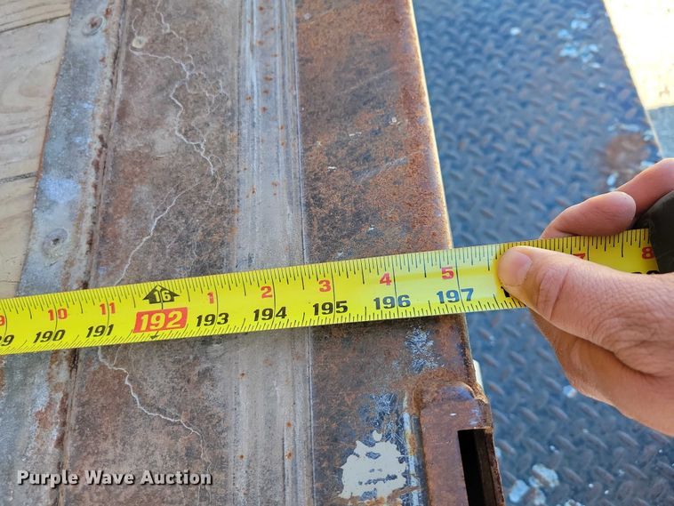 image for item EA2725 2018 Chevrolet Express Bay Bridge box truck