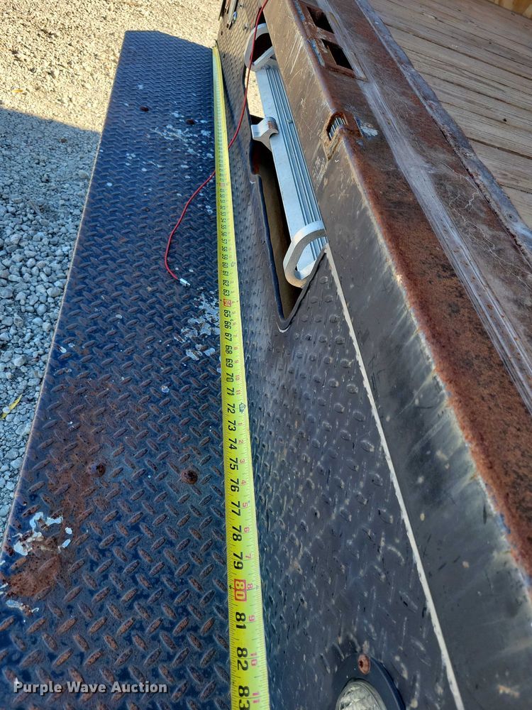 image for item EA2725 2018 Chevrolet Express Bay Bridge box truck