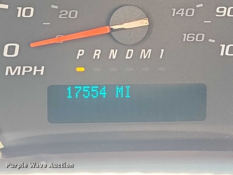 image for item EA2725 2018 Chevrolet Express Bay Bridge box truck