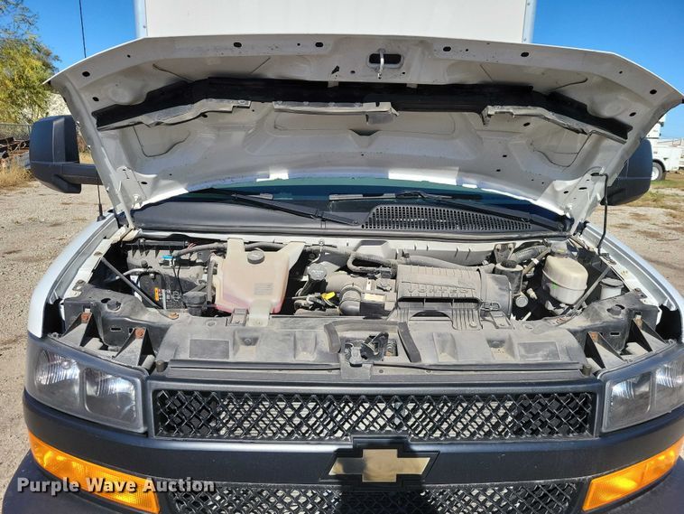 image for item EA2725 2018 Chevrolet Express Bay Bridge box truck