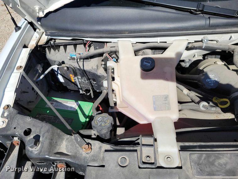 image for item EA2725 2018 Chevrolet Express Bay Bridge box truck