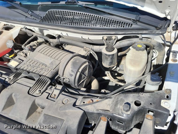 image for item EA2725 2018 Chevrolet Express Bay Bridge box truck