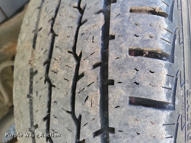 image for item EA2725 2018 Chevrolet Express Bay Bridge box truck