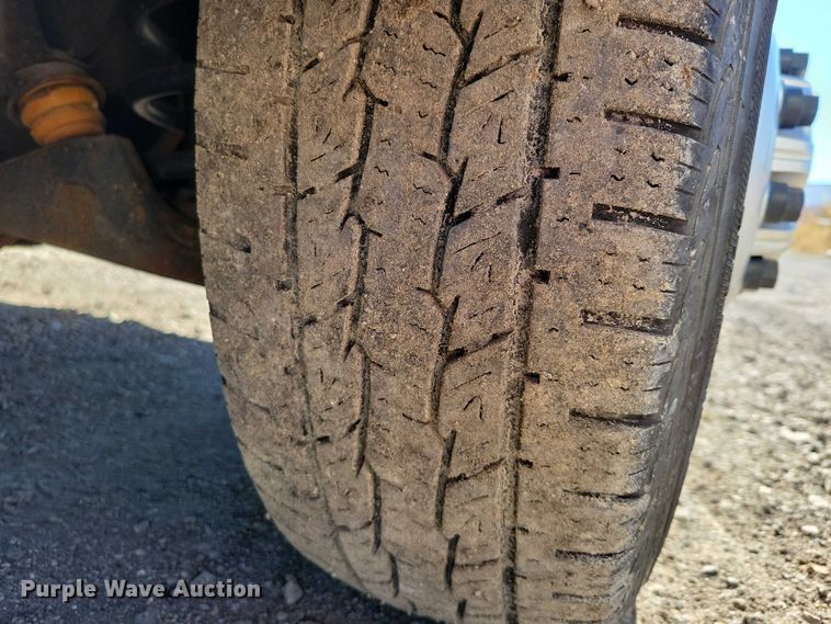 image for item EA2725 2018 Chevrolet Express Bay Bridge box truck