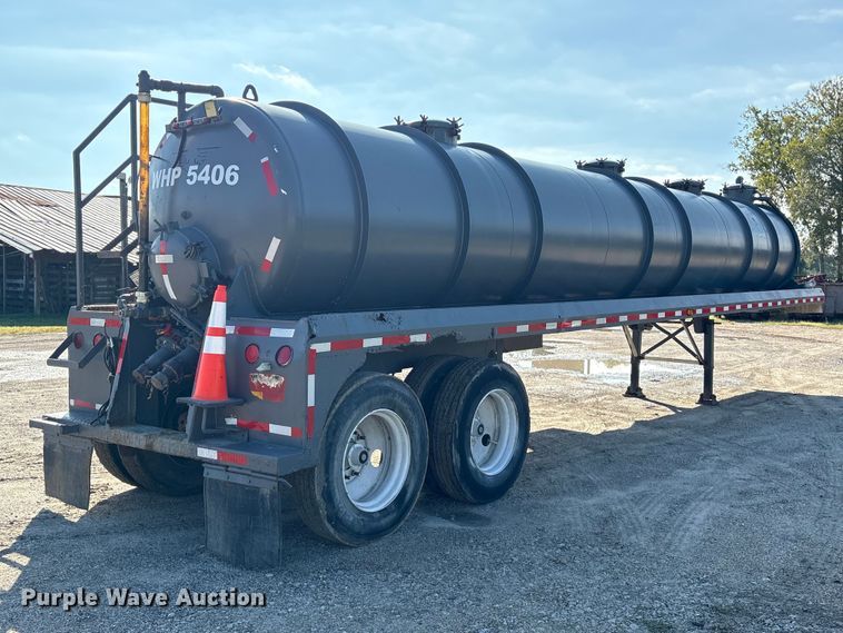 image for item EA7027 2010 Proco vacuum trailer