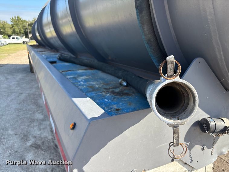 image for item EA7027 2010 Proco vacuum trailer