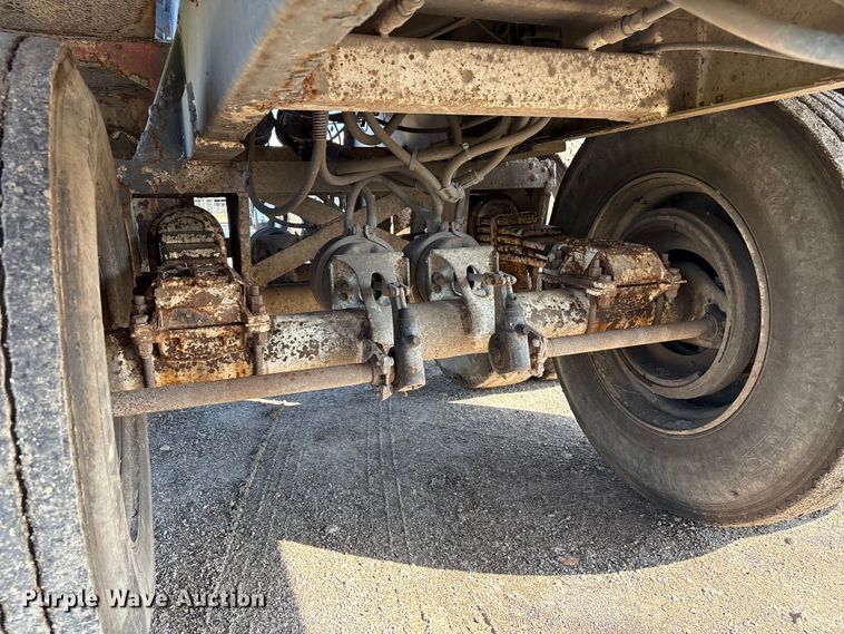 image for item EA7027 2010 Proco vacuum trailer