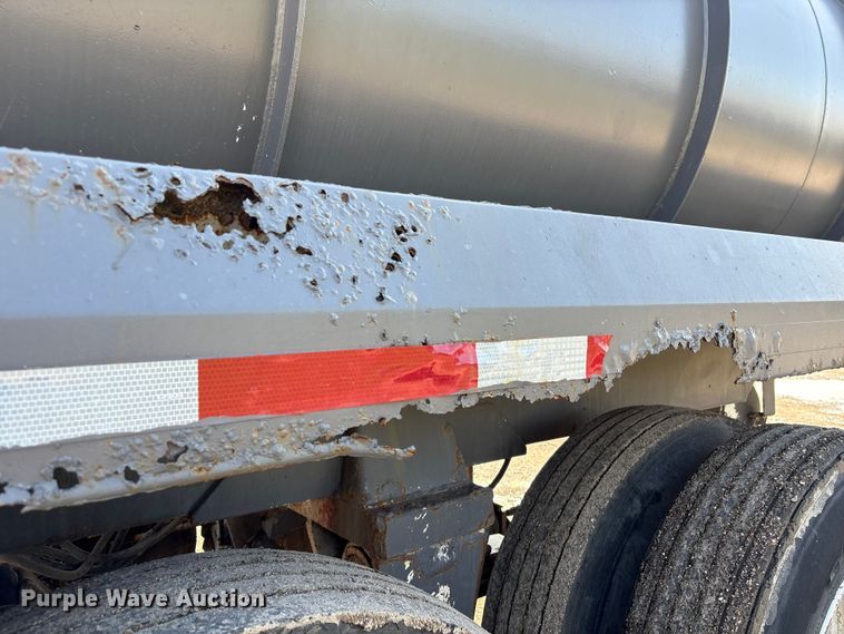 image for item EA7027 2010 Proco vacuum trailer