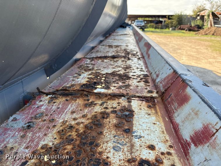 image for item EA7027 2010 Proco vacuum trailer