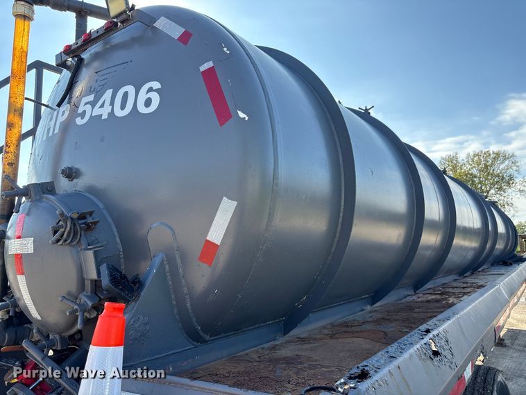 image for item EA7027 2010 Proco vacuum trailer