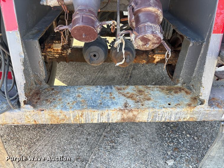 image for item EA7027 2010 Proco vacuum trailer