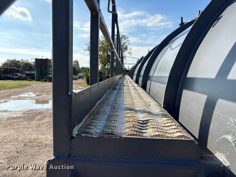 image for item EA7027 2010 Proco vacuum trailer