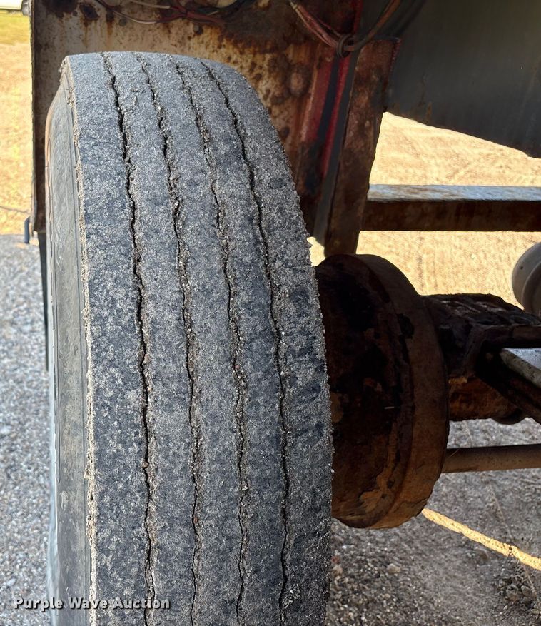 image for item EA7027 2010 Proco vacuum trailer