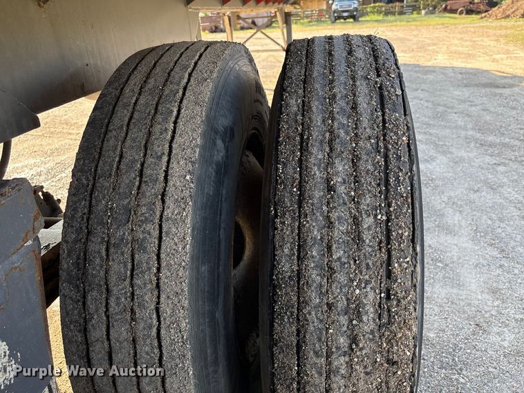 image for item EA7027 2010 Proco vacuum trailer