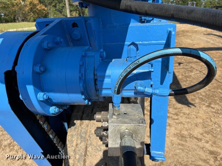 image for item EA7034 Marina Planet H25/2 marine travel lift