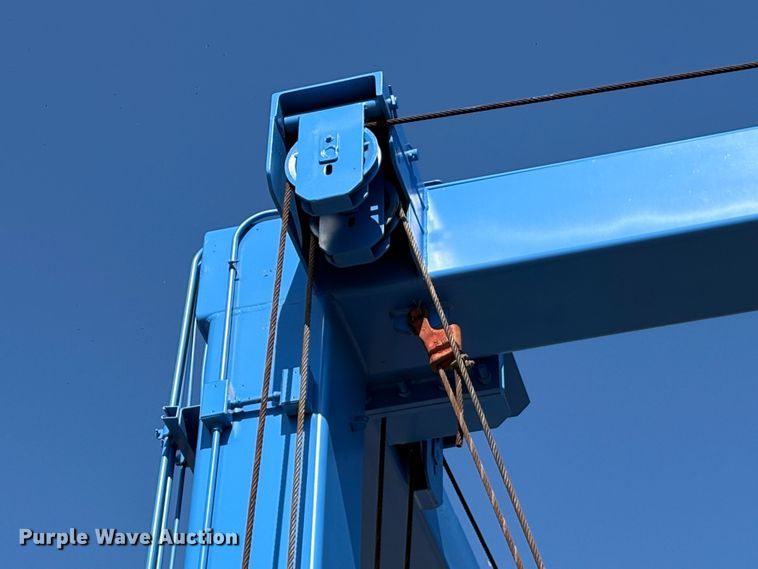 image for item EA7034 Marina Planet H25/2 marine travel lift