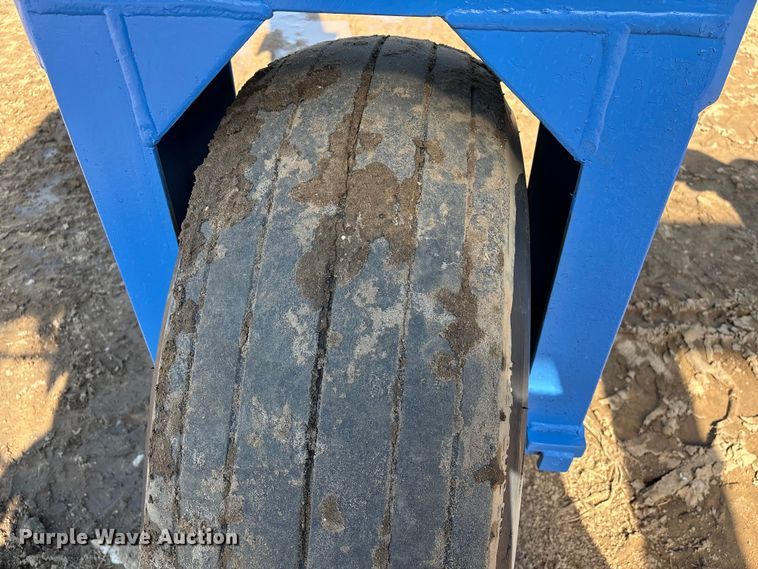 image for item EA7034 Marina Planet H25/2 marine travel lift