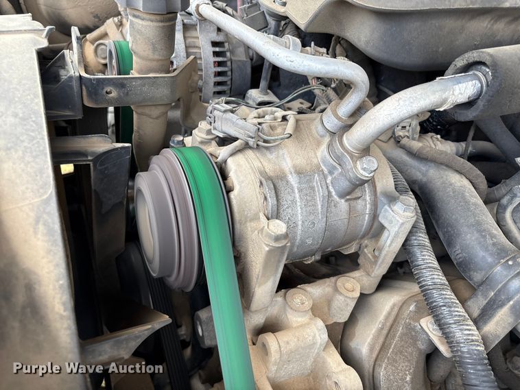 image for item EA7039 2008 Chevrolet Silverado 3500HD Crew Cab flatbed pickup truck