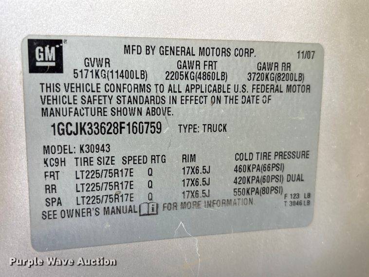 image for item EA7039 2008 Chevrolet Silverado 3500HD Crew Cab flatbed pickup truck