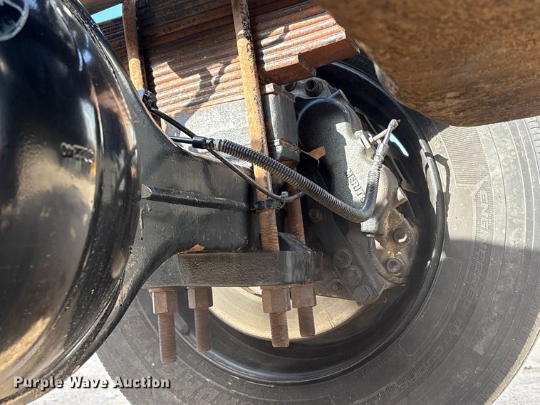 image for item EA7042 2019 Chevrolet Silverado 5500 truck cab and chassis