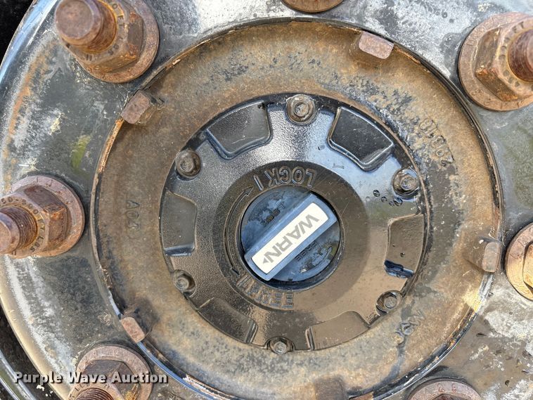 image for item EA7042 2019 Chevrolet Silverado 5500 truck cab and chassis