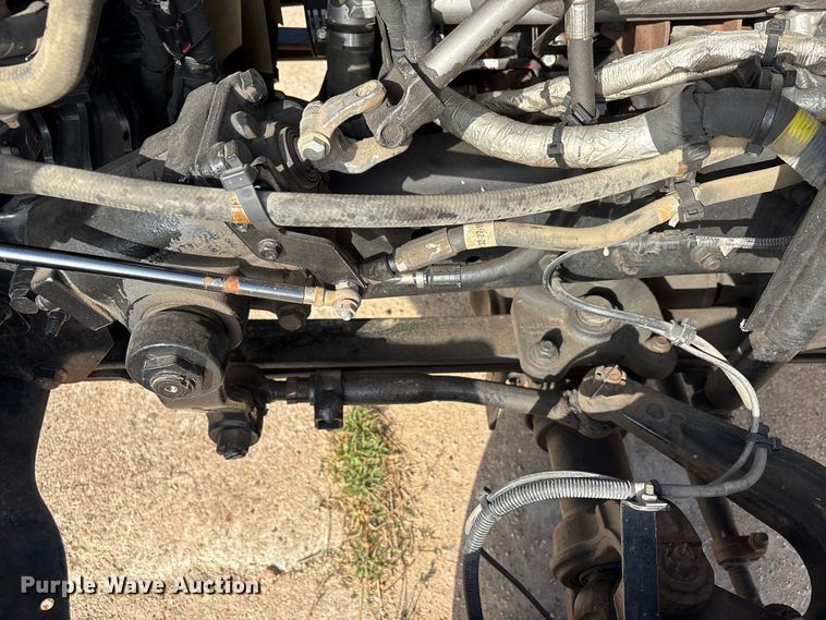 image for item EA7042 2019 Chevrolet Silverado 5500 truck cab and chassis