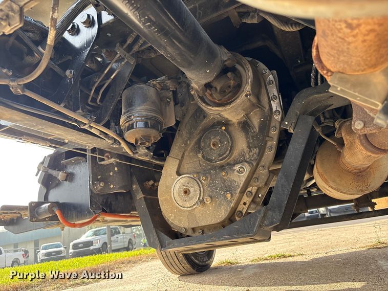 image for item EA7042 2019 Chevrolet Silverado 5500 truck cab and chassis