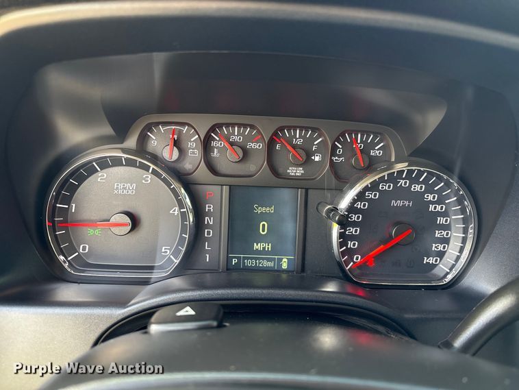 image for item EA7042 2019 Chevrolet Silverado 5500 truck cab and chassis