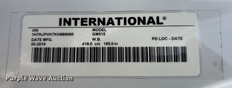 image for item EA7042 2019 Chevrolet Silverado 5500 truck cab and chassis