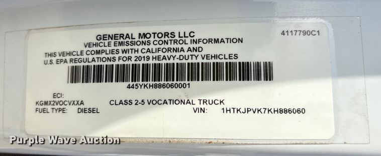 image for item EA7042 2019 Chevrolet Silverado 5500 truck cab and chassis