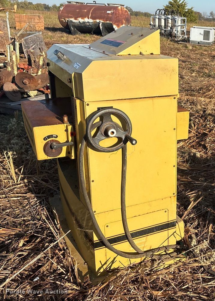 image for item EA7716 Tools