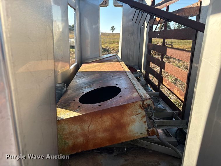 image for item EA7718 Powder coat booth 