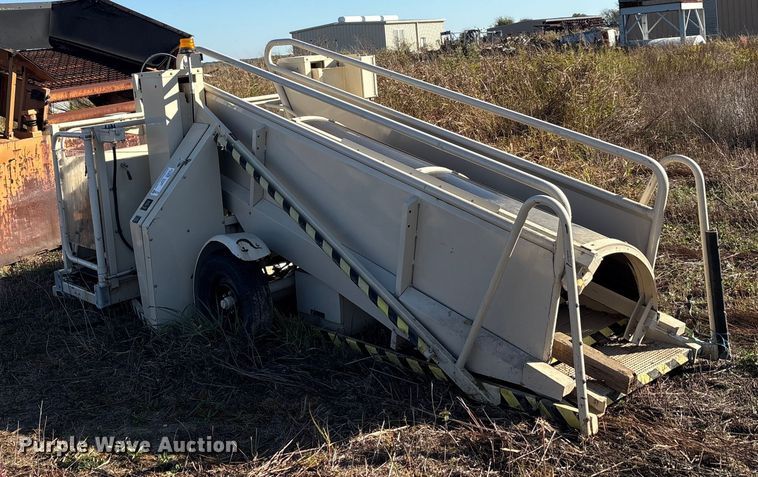 image for item EA7719 Aircraft boarding stairs