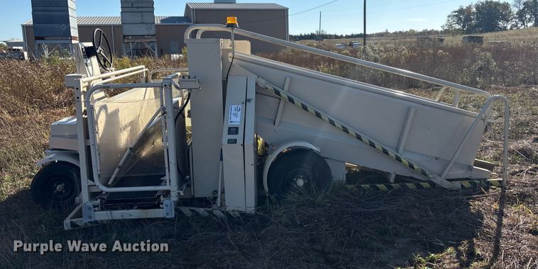 image for item EA7719 Aircraft boarding stairs