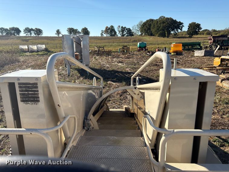 image for item EA7719 Aircraft boarding stairs