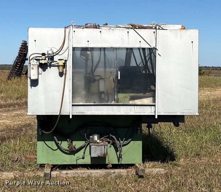 image for item EA7732 TST Tripet 100 CNC mill