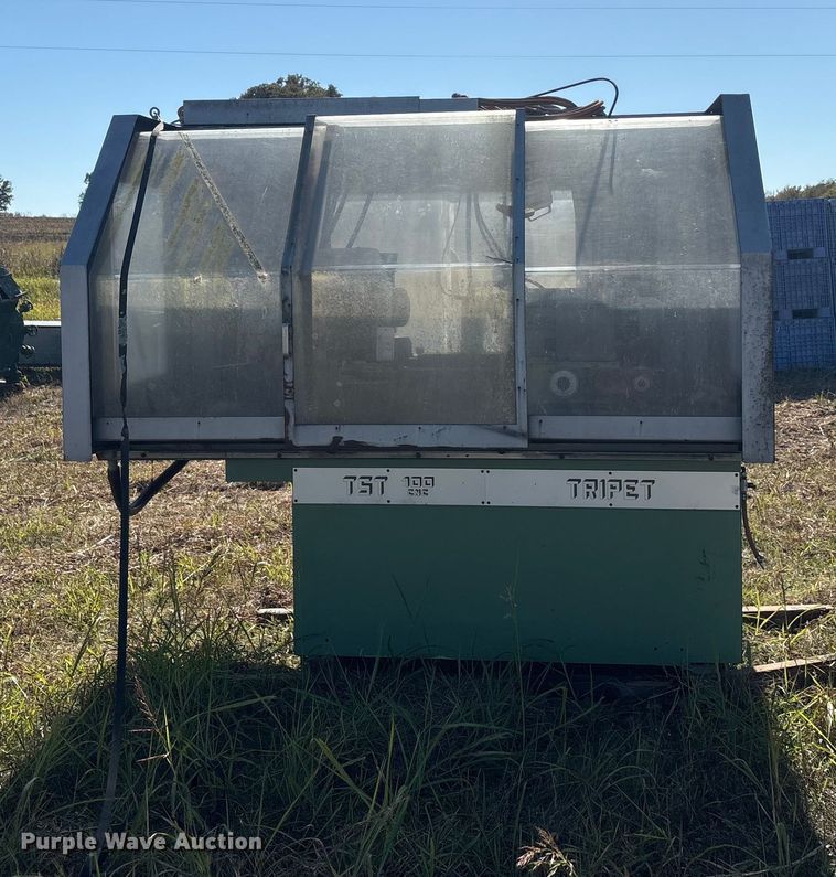 image for item EA7732 TST Tripet 100 CNC mill