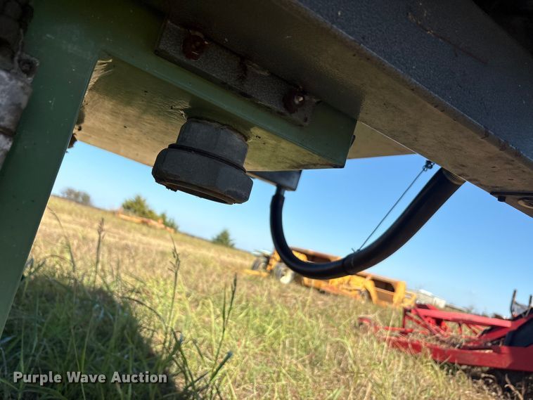 image for item EA7732 TST Tripet 100 CNC mill