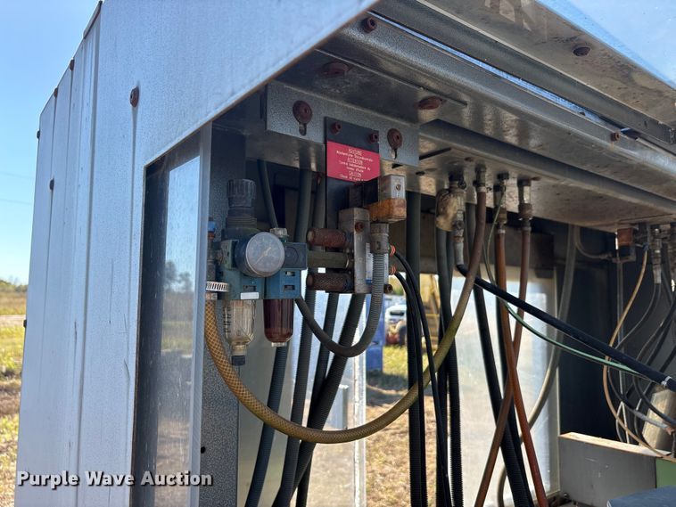 image for item EA7732 TST Tripet 100 CNC mill