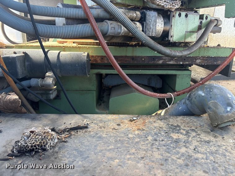 image for item EA7732 TST Tripet 100 CNC mill