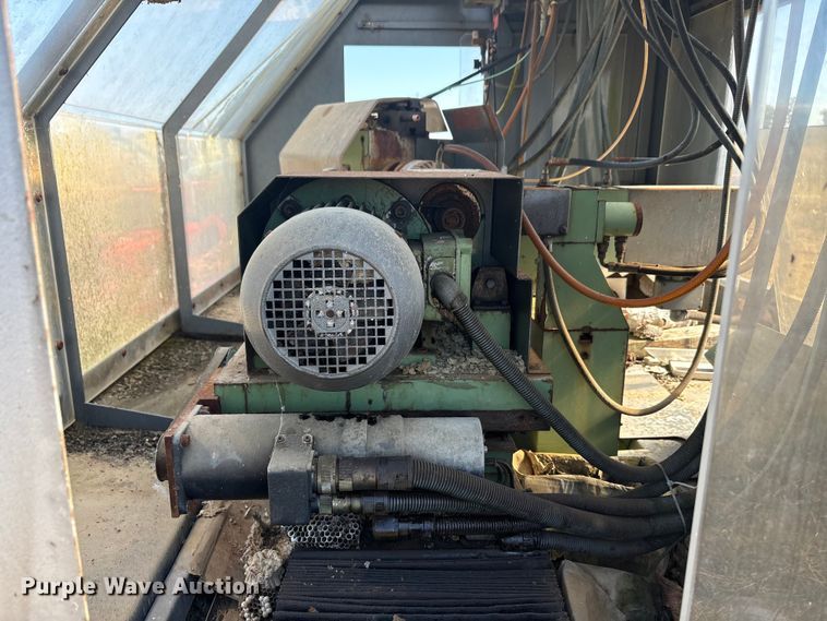 image for item EA7732 TST Tripet 100 CNC mill