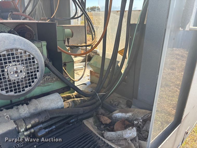 image for item EA7732 TST Tripet 100 CNC mill