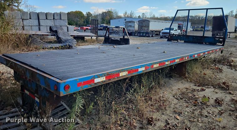 image for item EB8423 Flatbed truck bed