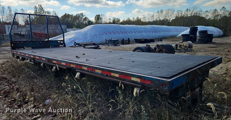 image for item EB8423 Flatbed truck bed