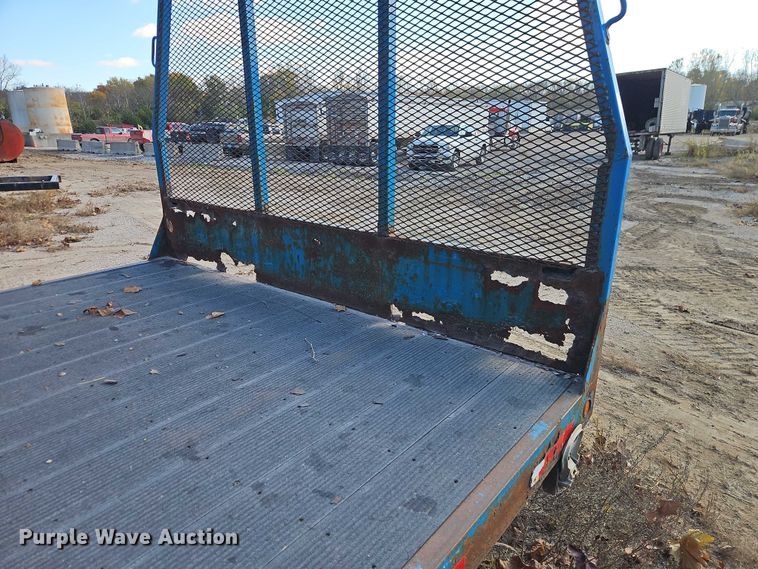 image for item EB8423 Flatbed truck bed