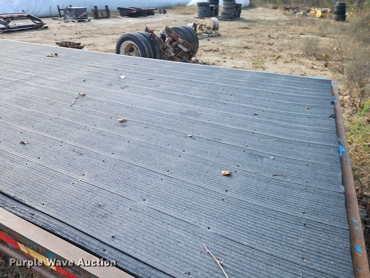 image for item EB8423 Flatbed truck bed