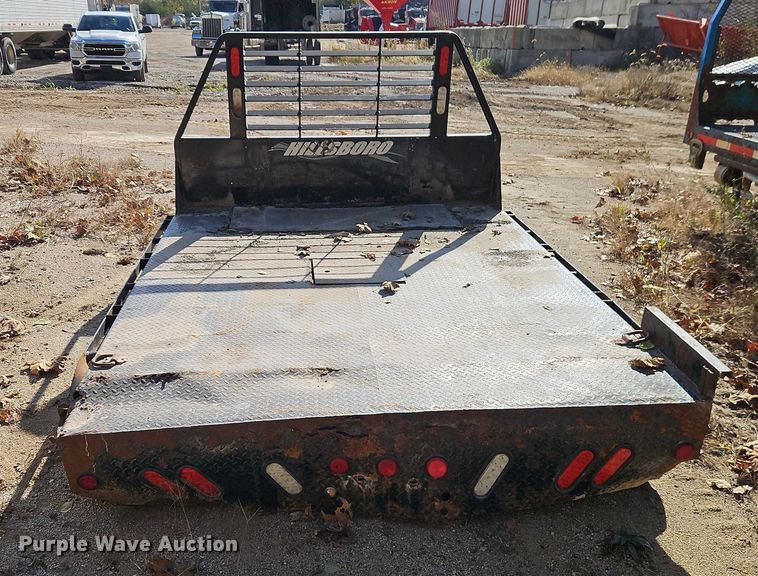 image for item EB8424 Hillsboro flatbed pickup truck bed