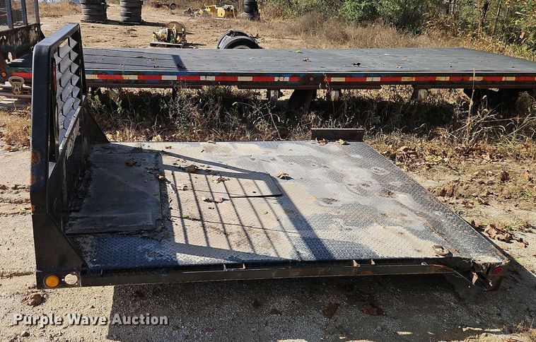 image for item EB8424 Hillsboro flatbed pickup truck bed