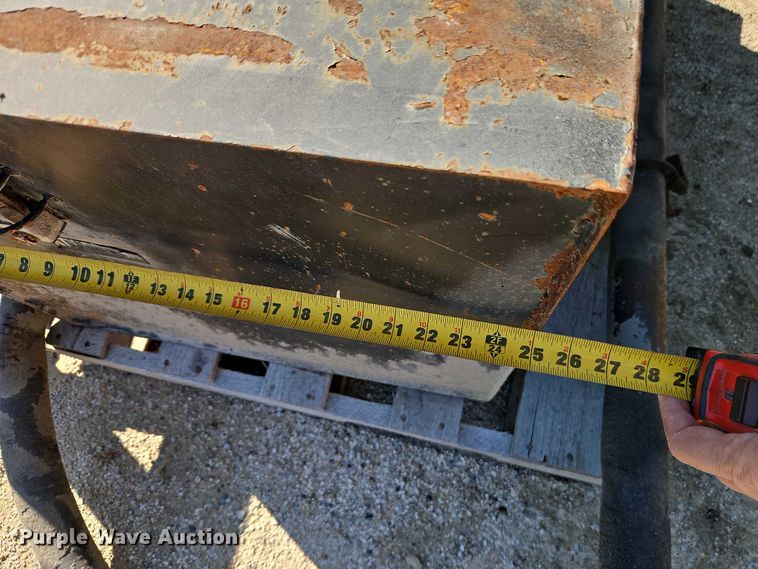 image for item EB8427 Truck and trailer parts